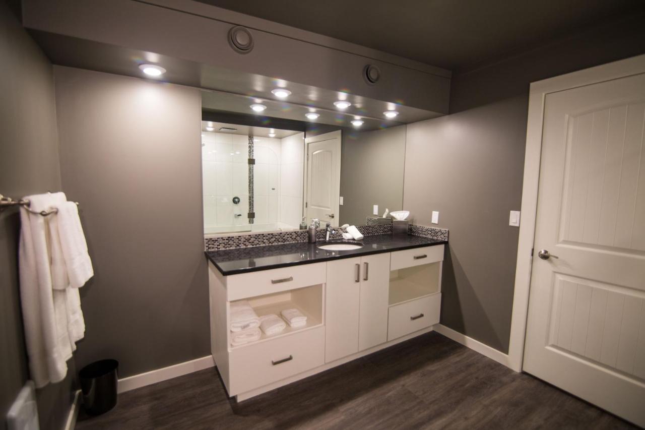 Clipperton Suite By Revelstoke Vacations Eksteriør bilde